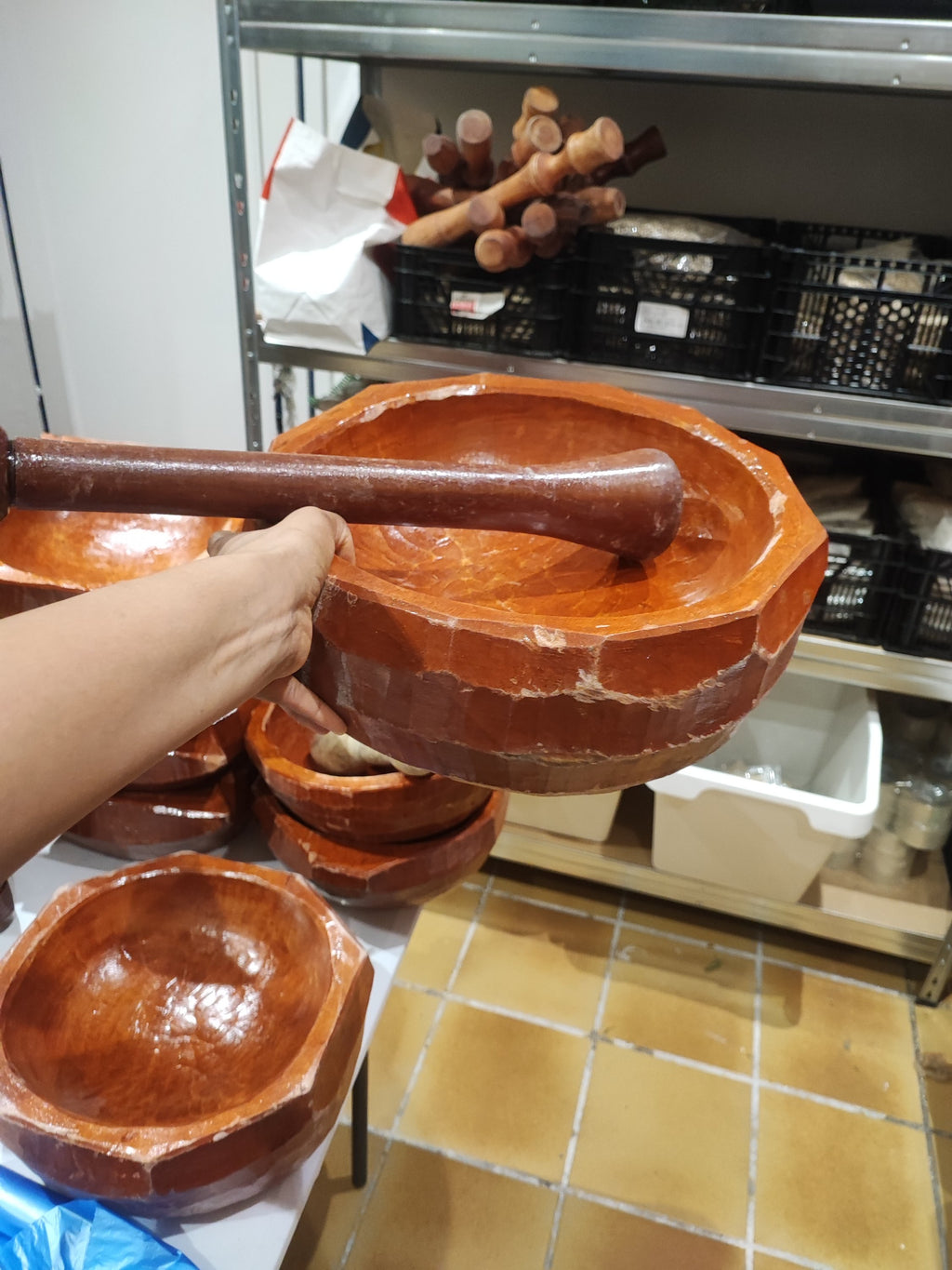 Extra Large Wooden Mortar & Pestle – Perfect for Family Meals, Herbs, Spices & Homemade Sauces
